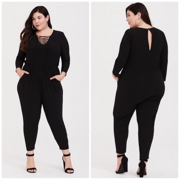 Torrid Women's Black Crepe Lace-Up V-Neck Jumpsuit Size‎ 00 / 10 - Picture 1 of 5